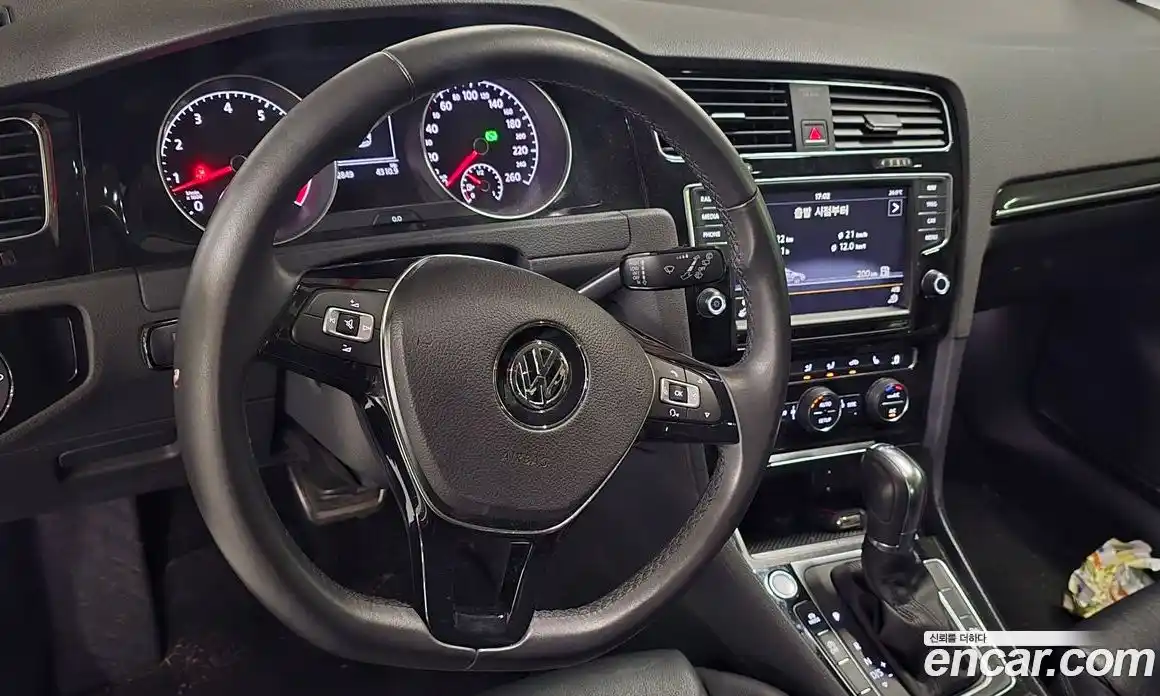 Volkswagen Golf 2014 1.4 гидро в Москве № 2132589, фото 7