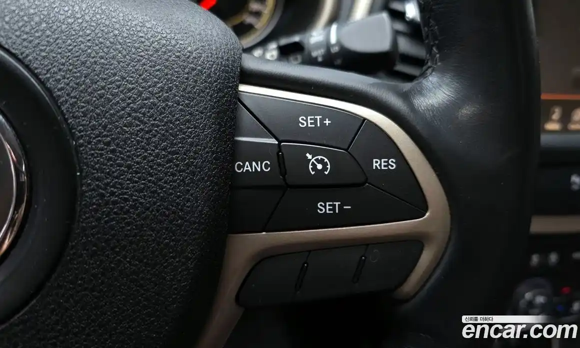 Jeep Cherokee 2015 2.0 гидро в Москве № 2132787, фото 18