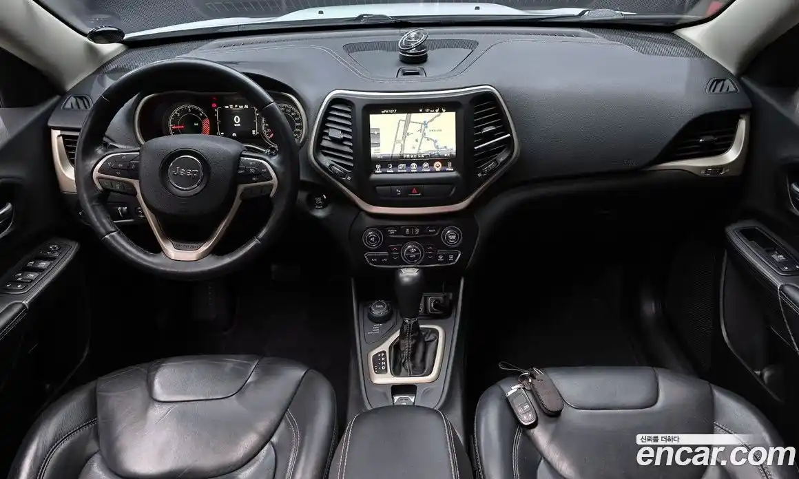 Jeep Cherokee 2015 2.0 гидро в Москве № 2132787, фото 7