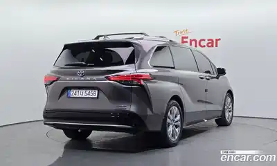 Toyota Sienna 2021 2.5 гидро в Москве № 2132960, миниатюра 2