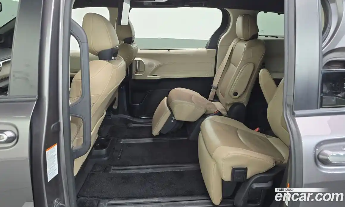 Toyota Sienna 2021 2.5 гидро в Москве № 2132960, фото 21