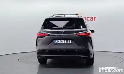 Toyota Sienna 2021 2.5 гидро в Москве № 2132960, миниатюра 4