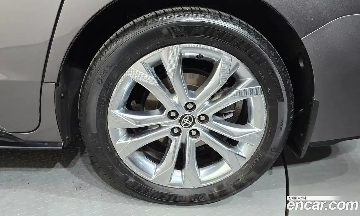Toyota Sienna 2021 2.5 гидро в Москве № 2132960, фото 7