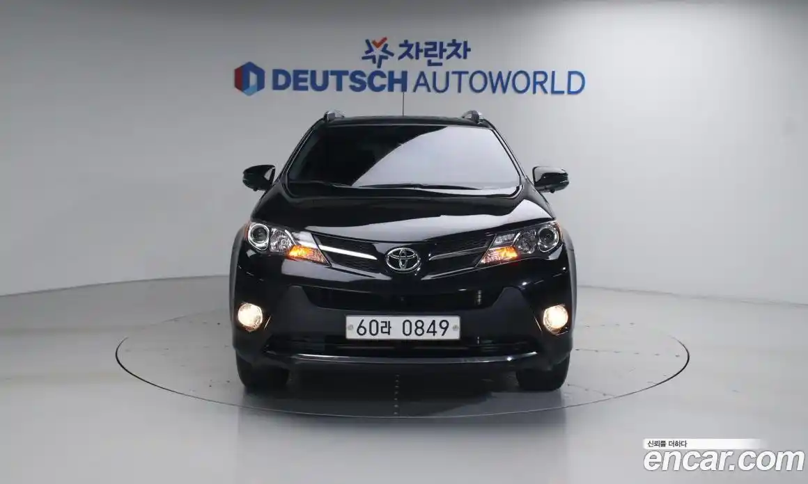 Toyota RAV4 2015 2.5 гидро в Москве № 2133177, фото 3