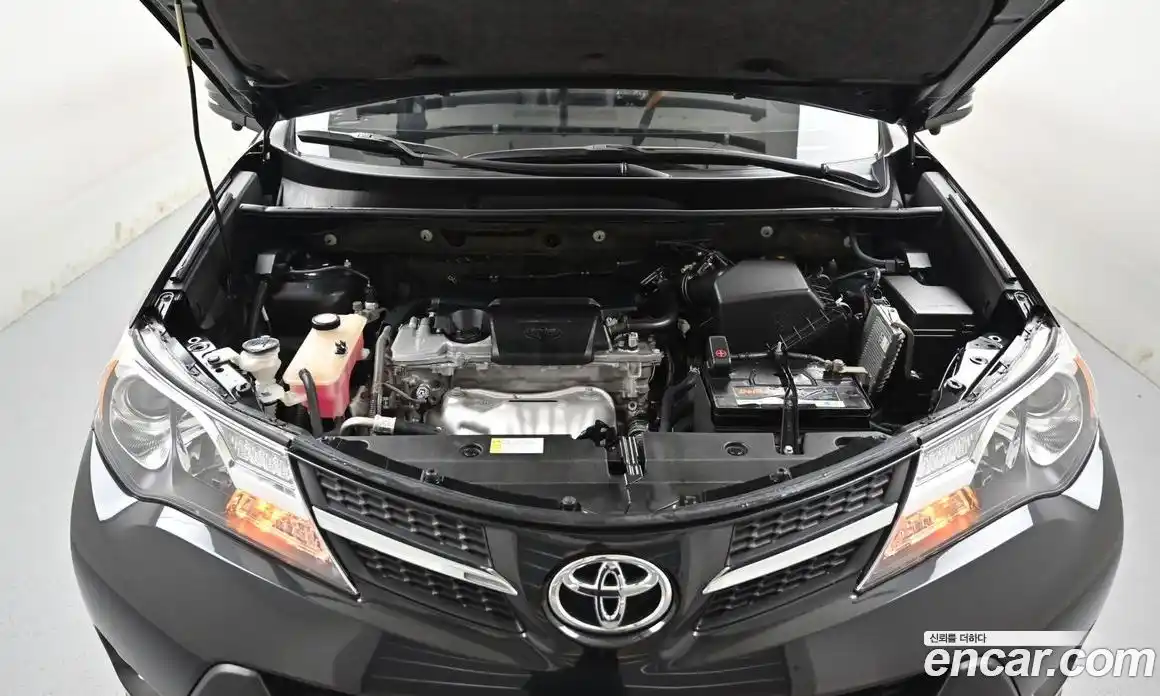 Toyota RAV4 2015 2.5 гидро в Москве № 2133177, фото 6
