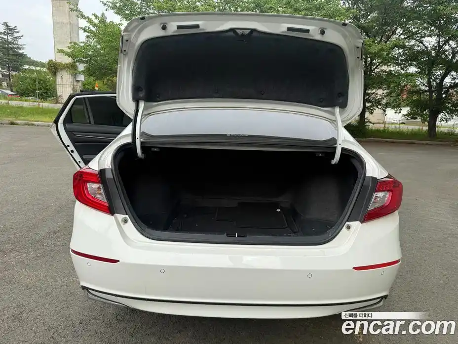 Honda Accord 2019 2.0 гидро в Москве № 2133328, фото 17