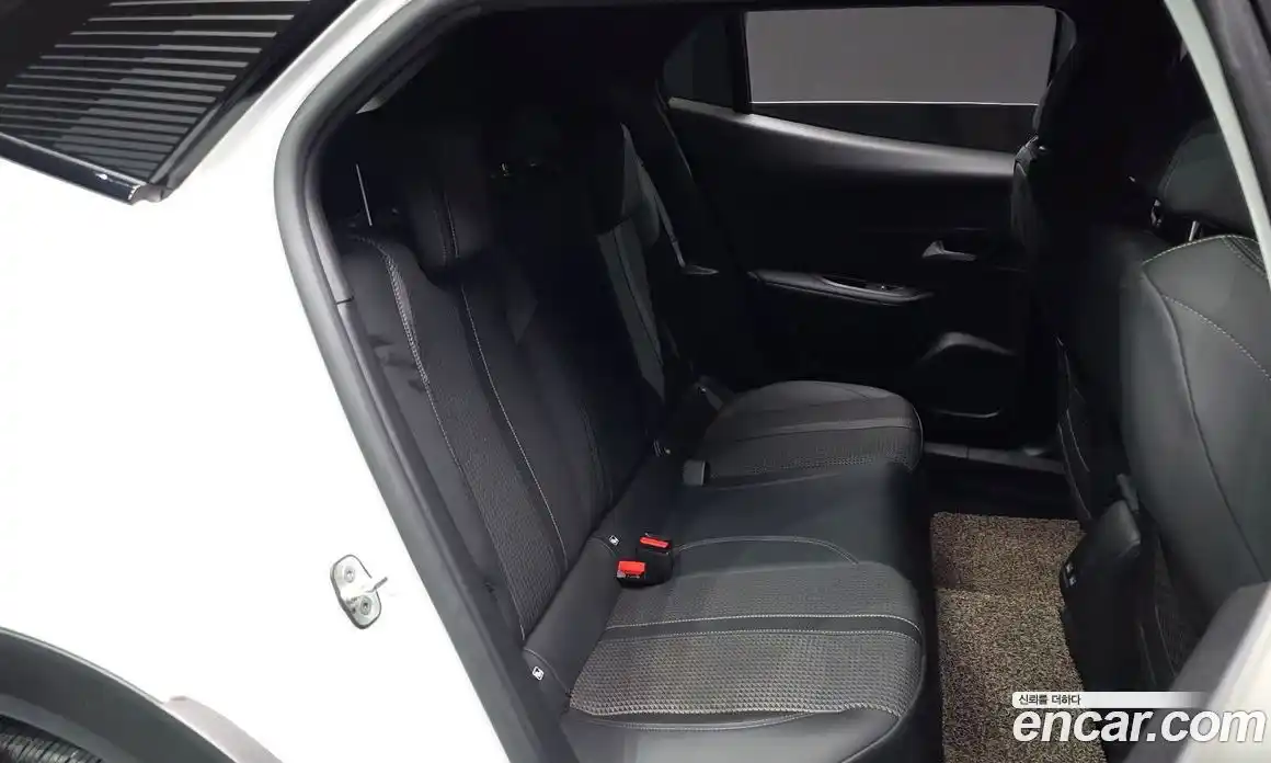 Peugeot 2008 2022 0.1 гидро в Москве, фото 29