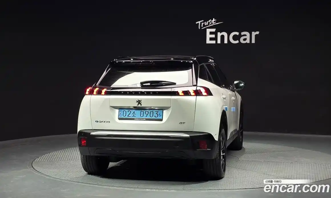 Peugeot 2008 2022 0.1 гидро в Москве, фото 4