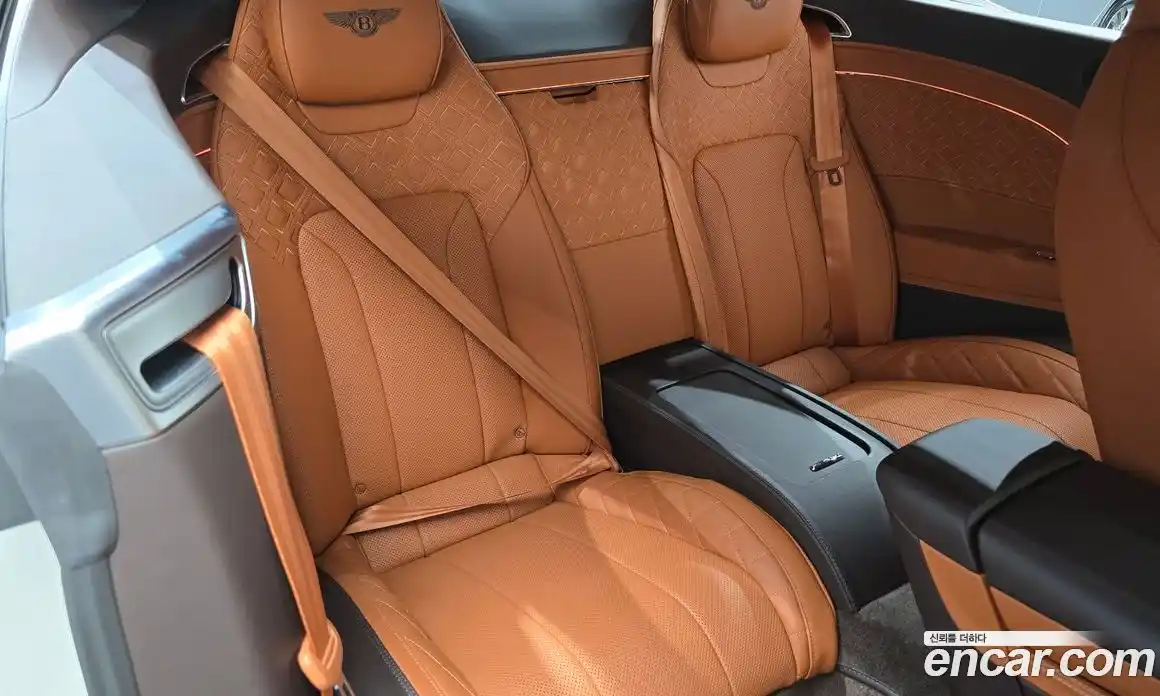 Bentley Continental 2022 4.0 гидро, фото 12