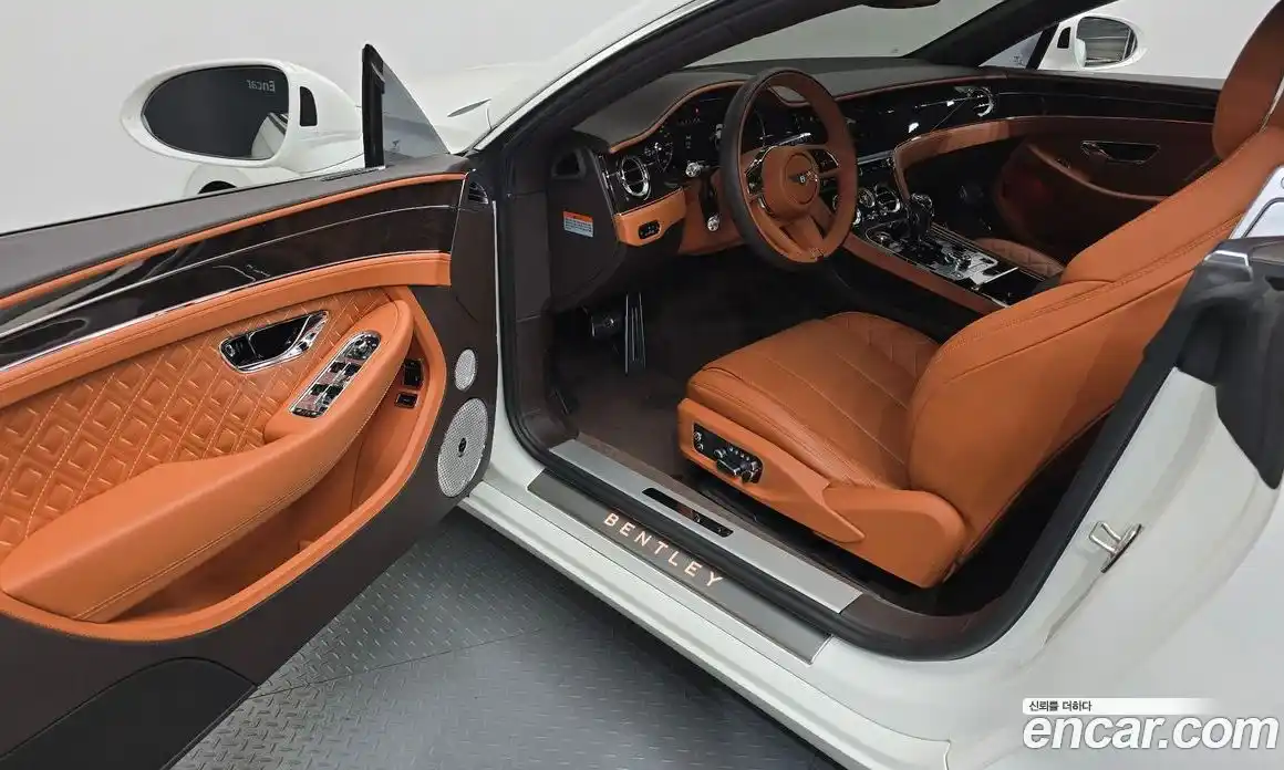 Bentley Continental 2022 4.0 гидро, фото 10