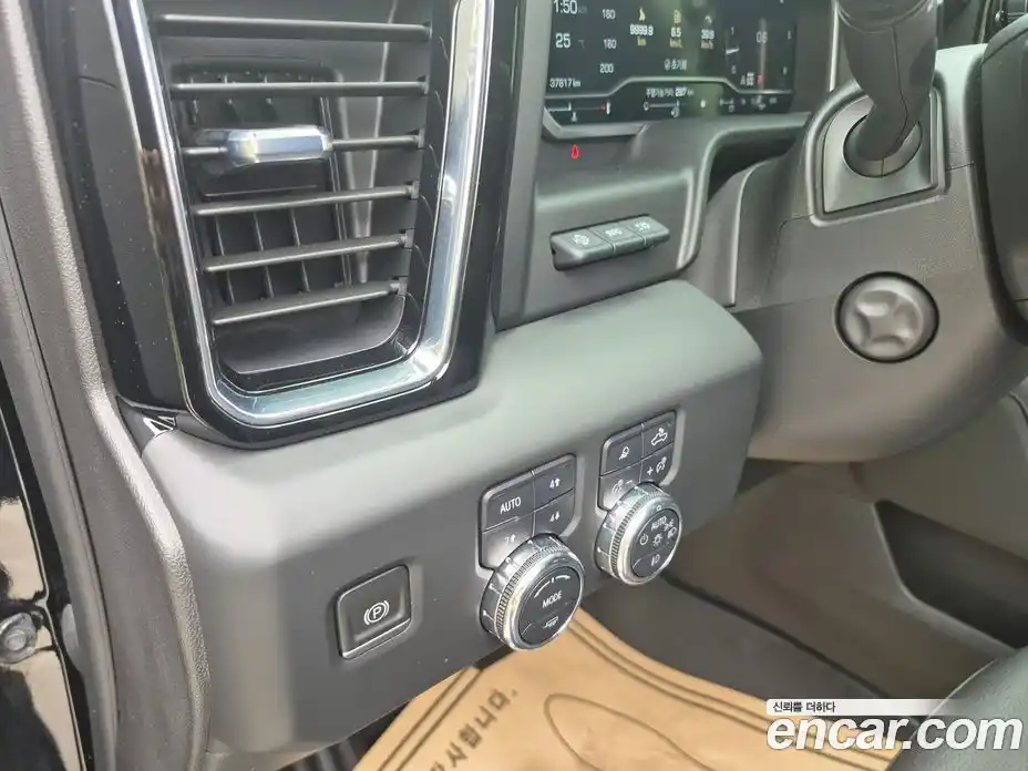GMC Sierra 2023 6.2 автомат (гидро), фото 13