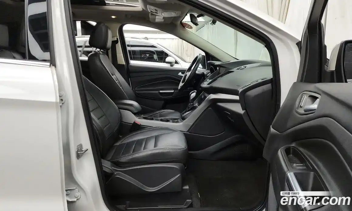 Ford Escape 2014 2.0 гидро в Москве № 255666, фото 11
