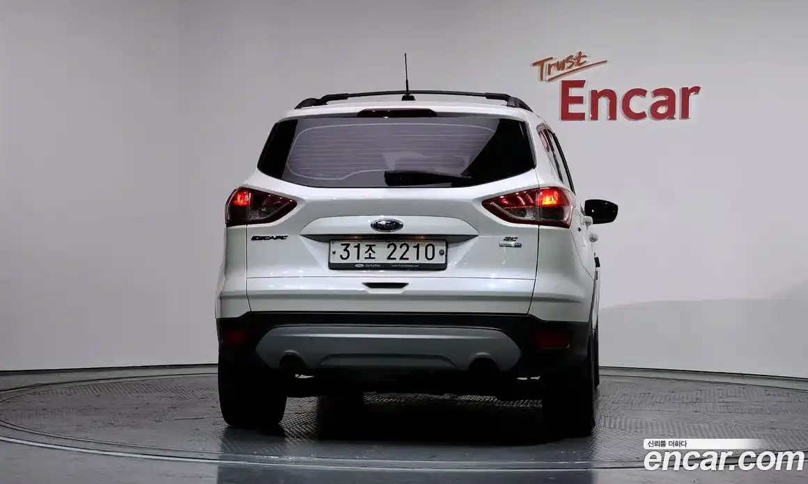 Ford Escape 2014 2.0 гидро в Москве № 255666, фото 4