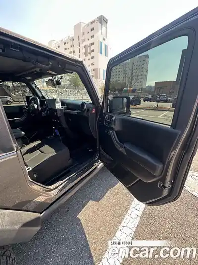 Jeep Wrangler 2017 3.6 гидро в Москве № 750171, миниатюра 12