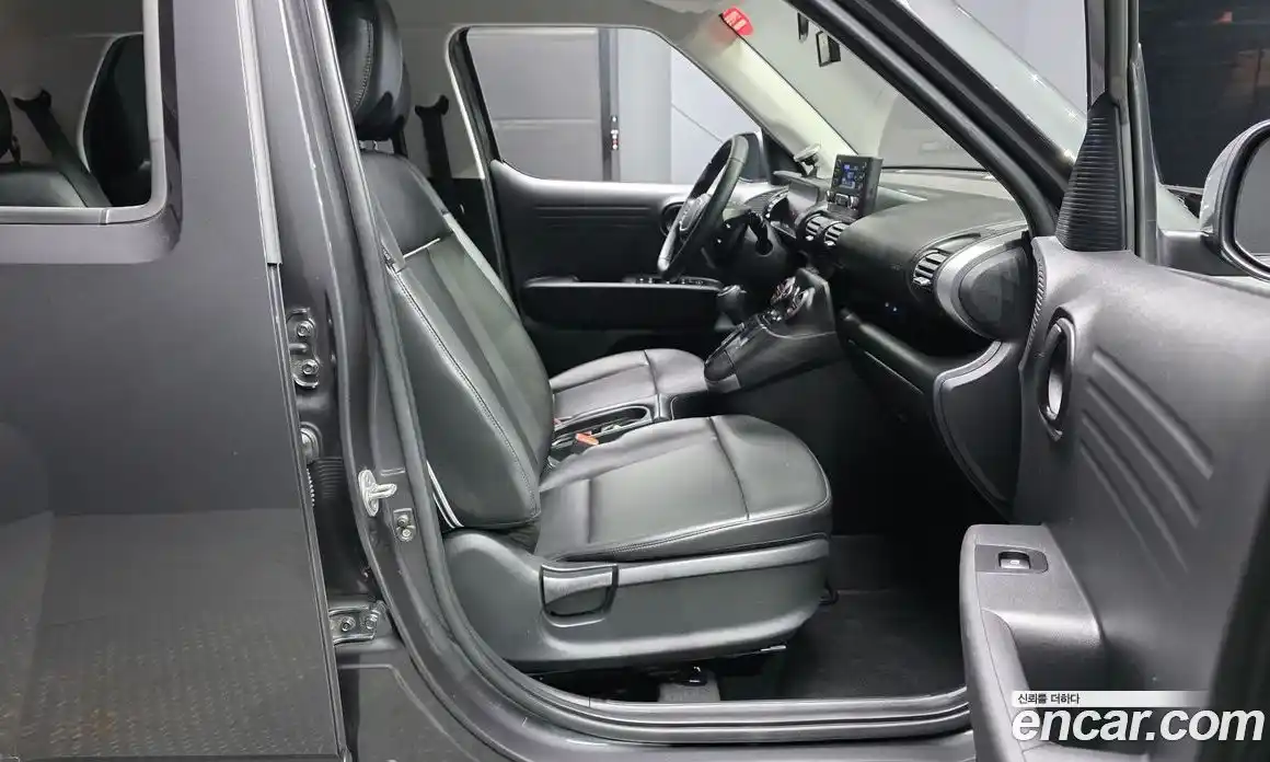 Hyundai Casper 2024 1.0 гидро в Москве № 86937, фото 11
