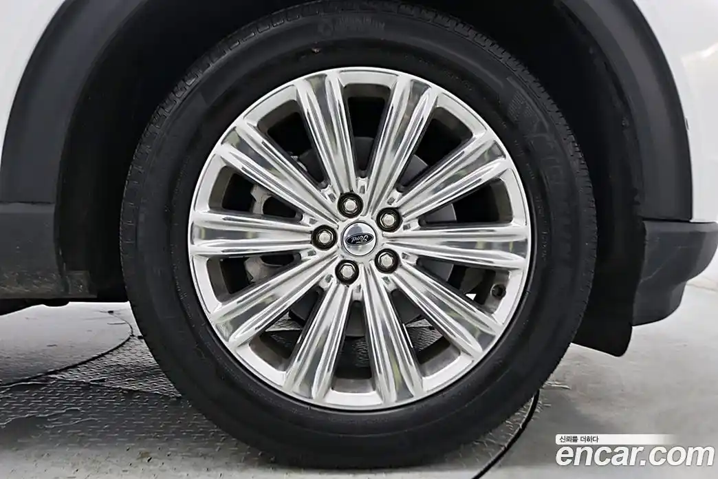 Ford Explorer 2023 2.3 гидро в Москве № 897023, фото 17