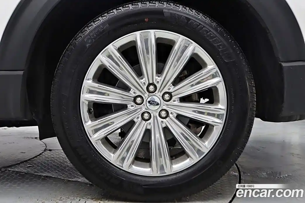 Ford Explorer 2023 2.3 гидро в Москве № 897023, фото 19
