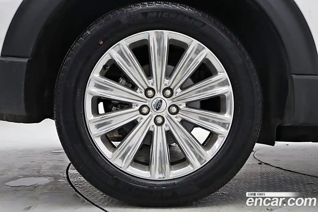 Ford Explorer 2023 2.3 гидро в Москве № 897023, фото 20