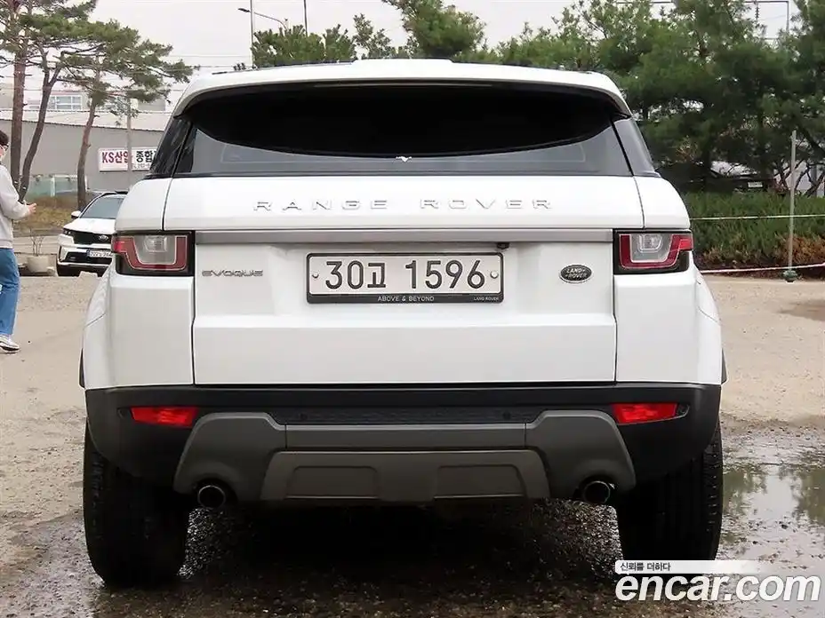 Land Rover Range-Rover Evoque 2017 2.0 гидро в Москве № 1196859, фото 4