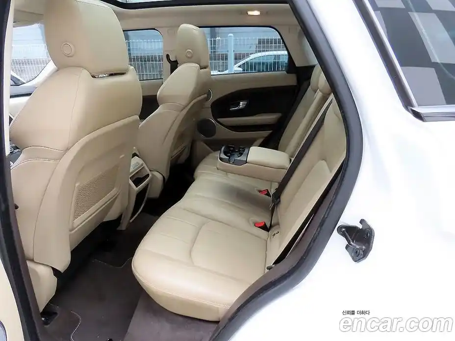 Land Rover Range-Rover Evoque 2017 2.0 гидро в Москве № 1196859, фото 6