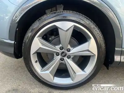 Audi Q4 e-tron 2025 гидро в Москве № 1546554, миниатюра 5