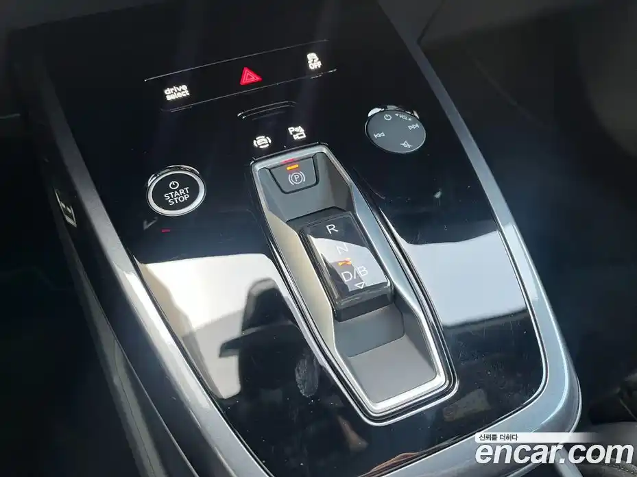 Audi Q4 e-tron 2025 гидро в Москве № 1546554, фото 9