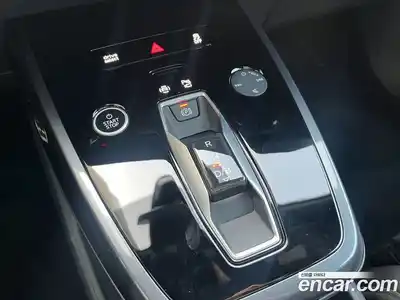 Audi Q4 e-tron 2025 гидро в Москве № 1546554, миниатюра 9