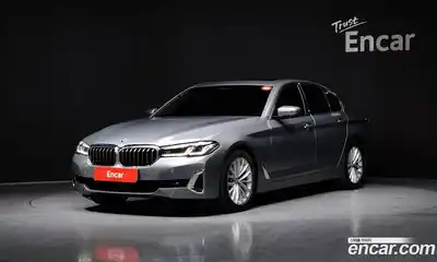 BMW 5-Series, 2022