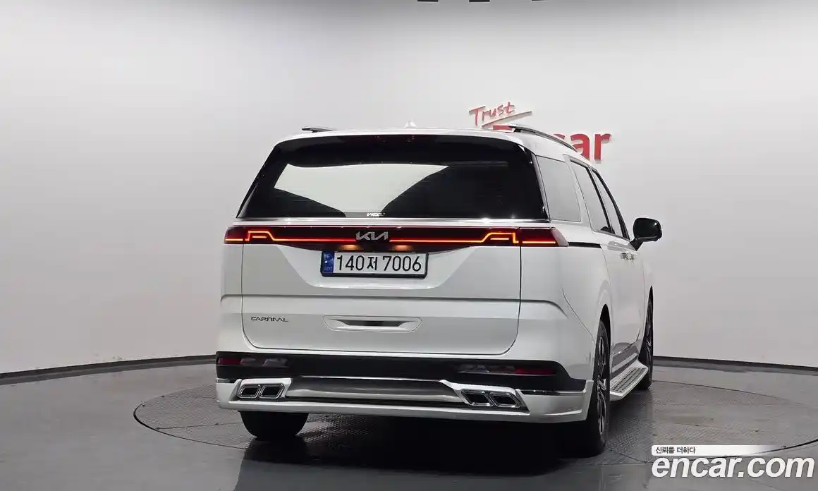 Kia Canival 2023 3.5 гидро в Москве № 1611415, фото 4