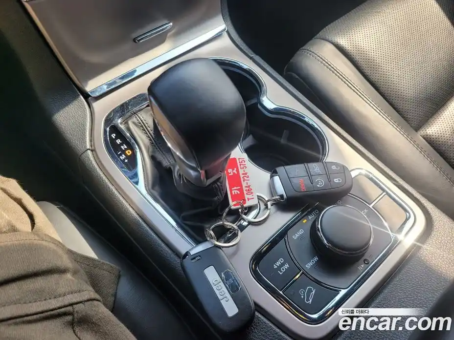 Jeep Cherokee 2021 3.6 гидро в Москве № 169944, фото 12