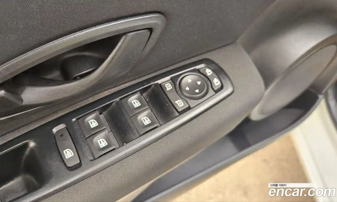 Renault SM3 2014 1.6 гидро в Москве № 186114, фото 12