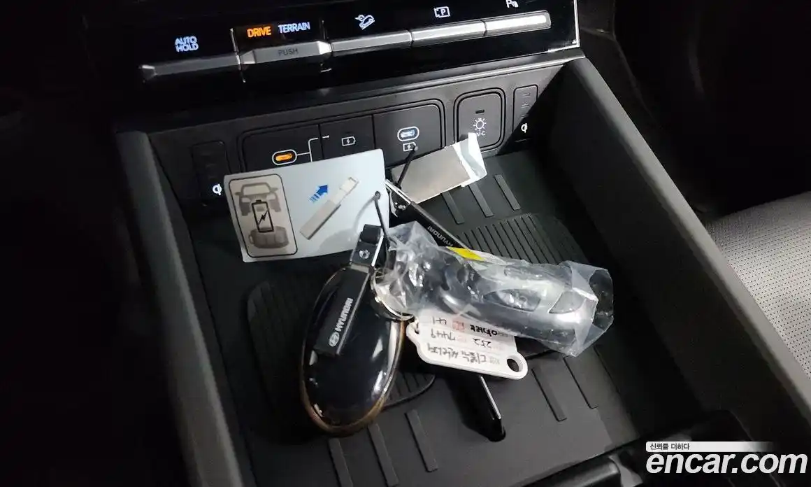 Hyundai Santa Fe 2025 1.6 гидро в Москве № 2123620, фото 21