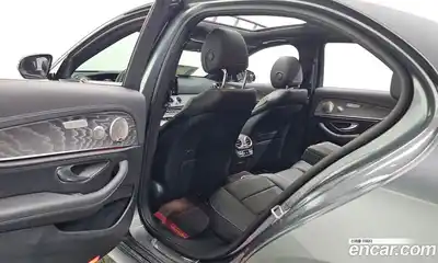 Mercedes-Benz E-Class 2023 2.0 гидро в Москве № 2123798, миниатюра 11