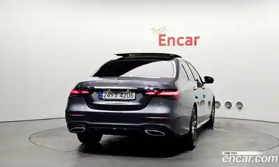 Mercedes-Benz E-Class 2023 2.0 гидро в Москве № 2123798, миниатюра 4