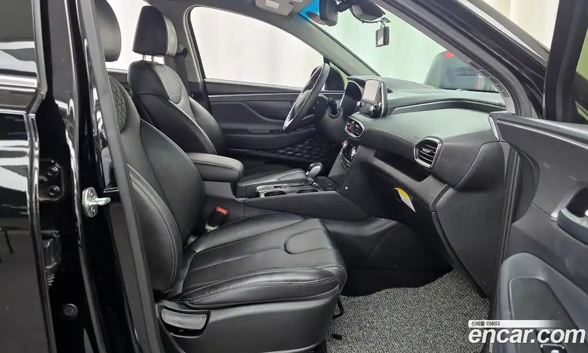 Hyundai Santa Fe 2019 2.0 гидро в Москве № 2123808, фото 17