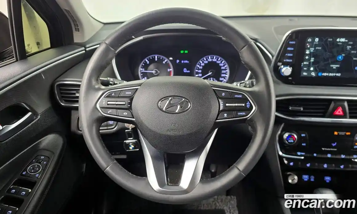 Hyundai Santa Fe 2019 2.0 гидро в Москве № 2123808, фото 19