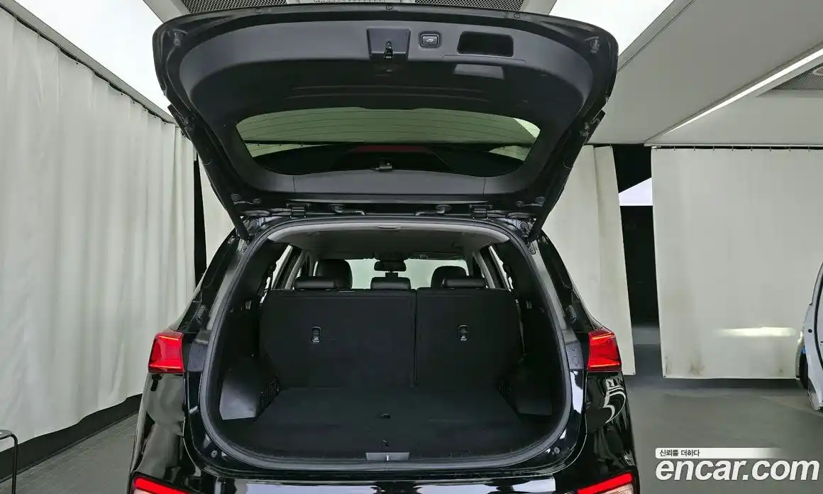 Hyundai Santa Fe 2019 2.0 гидро в Москве № 2123808, фото 26