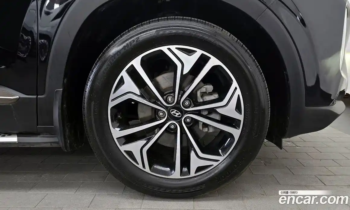 Hyundai Santa Fe 2019 2.0 гидро в Москве № 2123808, фото 7