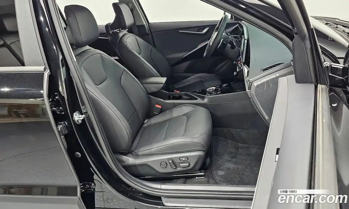 Kia Niro 2023 0.2 гидро в Москве № 2124180, фото 16