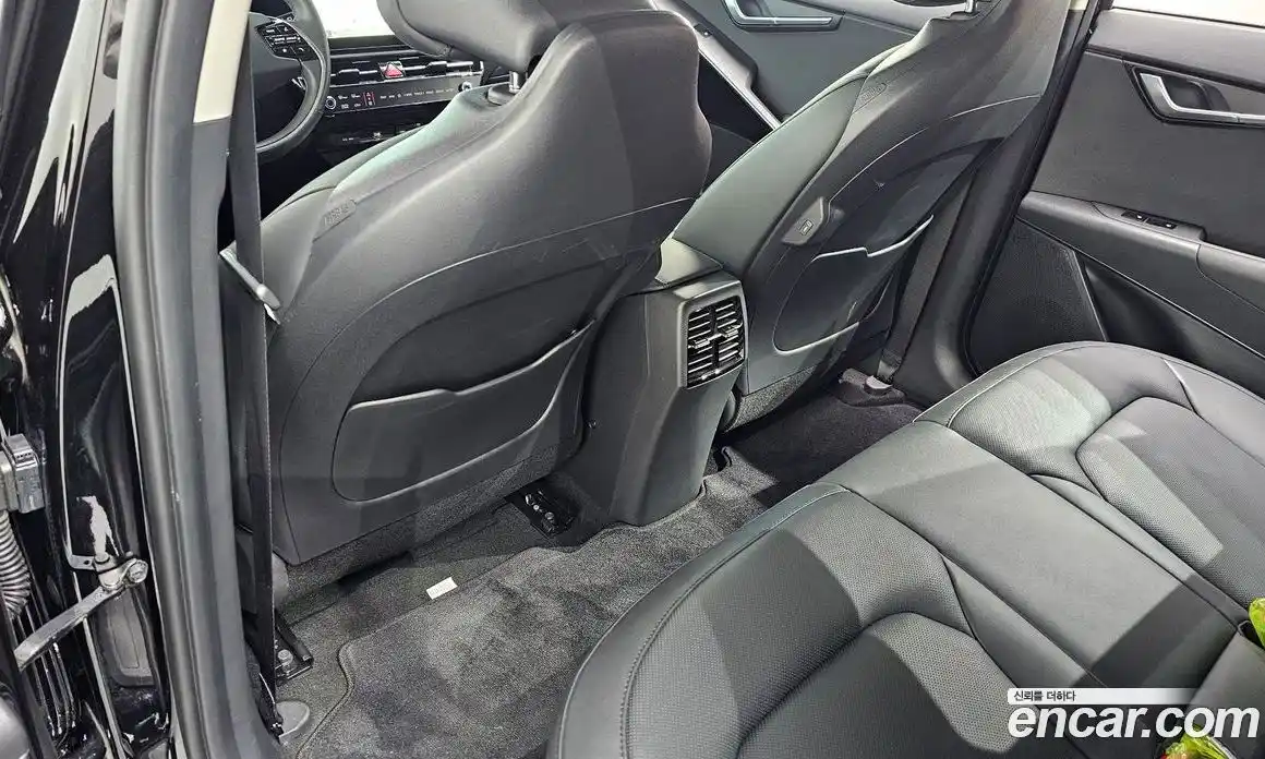 Kia Niro 2023 0.2 гидро в Москве № 2124180, фото 24