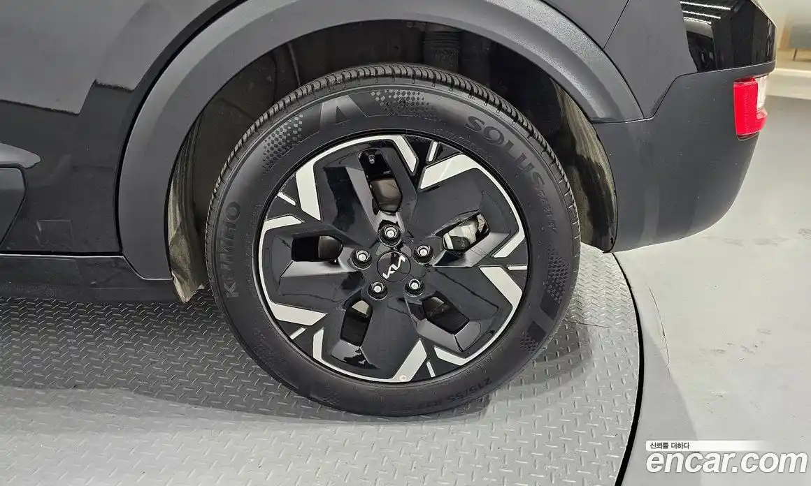 Kia Niro 2023 0.2 гидро в Москве № 2124180, фото 7