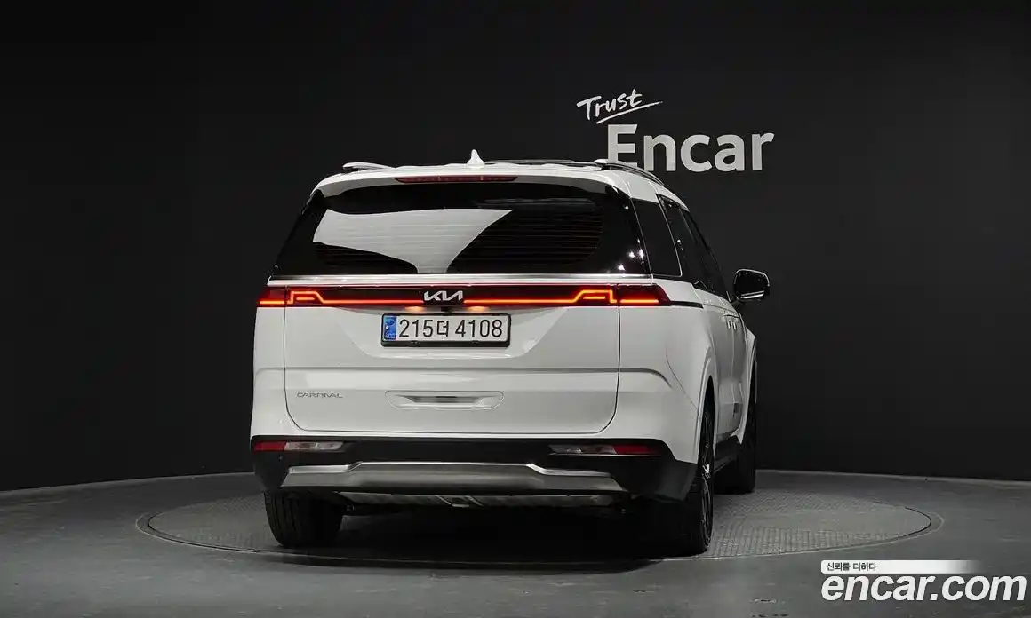 Kia Canival 2023 3.5 гидро в Москве № 2124238, фото 3