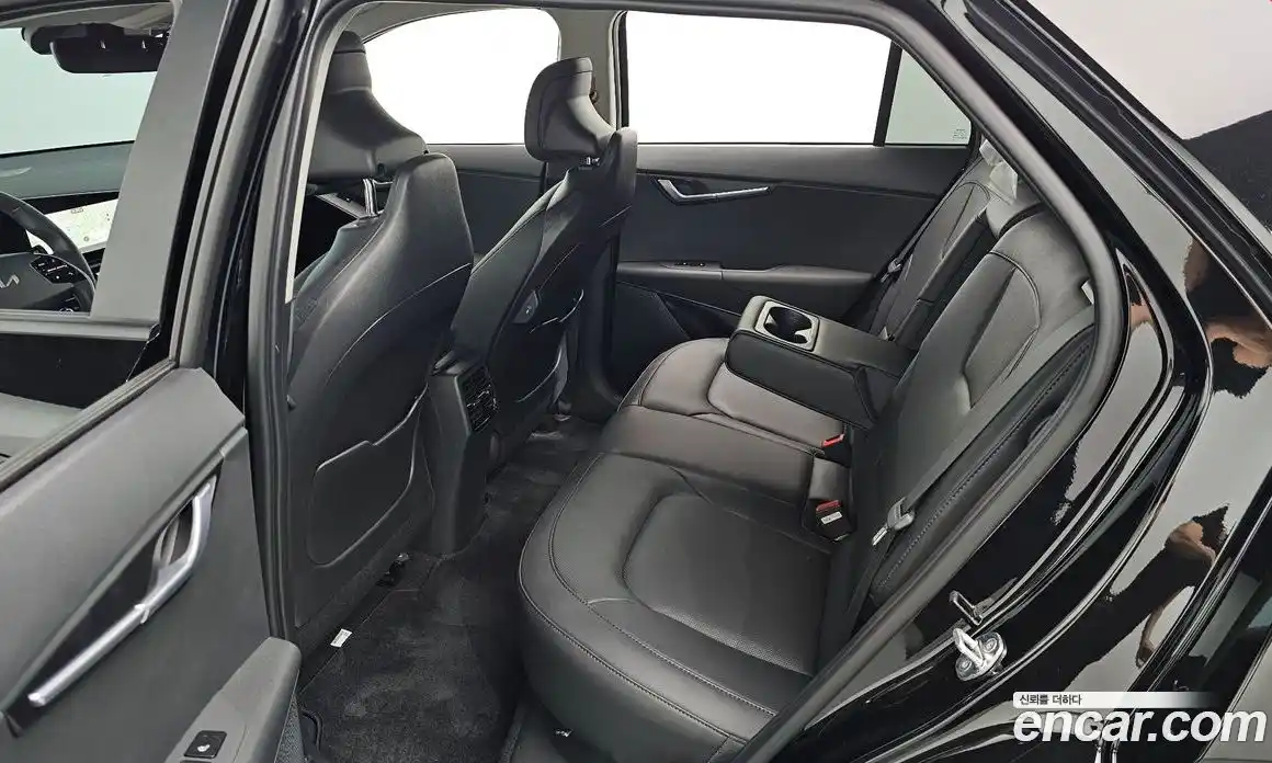 Kia Niro 2023 0.2 гидро в Москве № 2124239, фото 16
