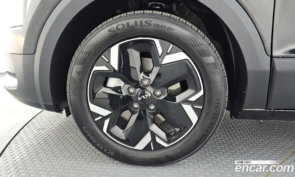 Kia Niro 2023 0.2 гидро в Москве № 2124239, фото 5