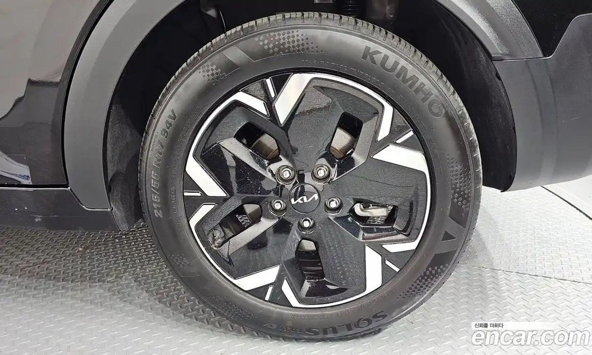 Kia Niro 2023 0.2 гидро в Москве № 2124239, фото 7