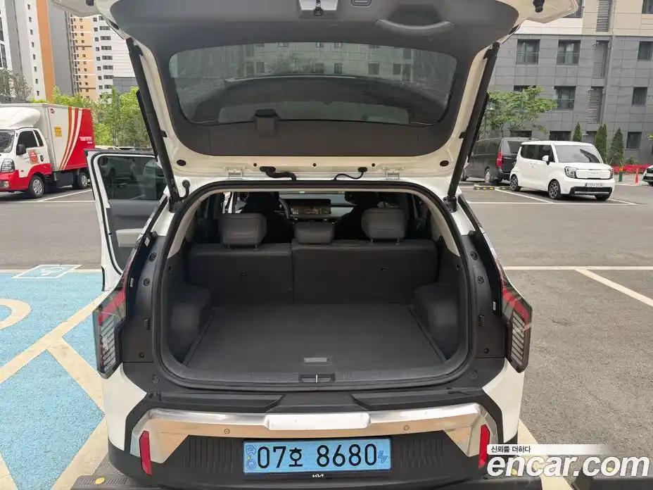 Kia EV3 2024 0.2 гидро в Москве № 2124353, фото 14