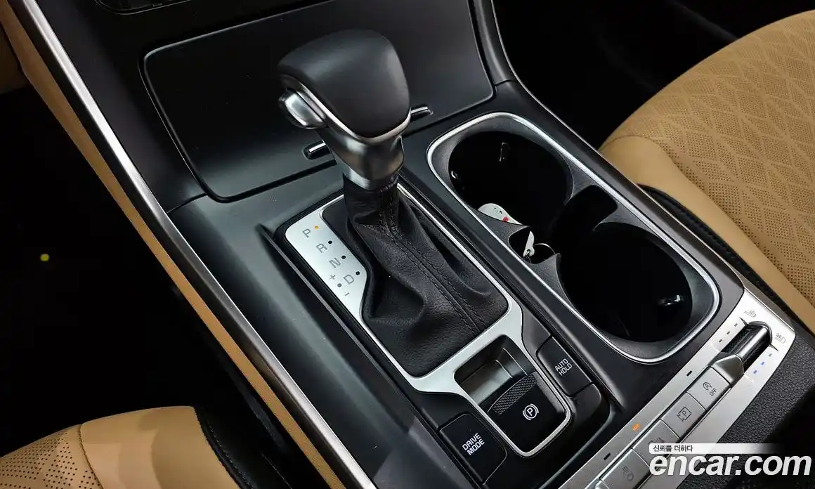 Kia Canival 2023 2.2 гидро в Москве № 2124362, фото 9