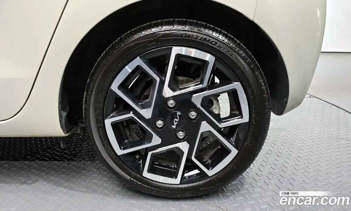 Kia Ray 2022 1.0 гидро в Москве № 2124769, фото 6