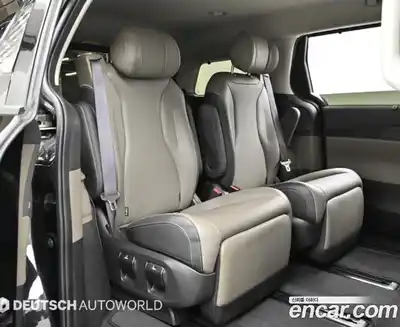 Kia Canival 2024 1.6 гидро в Москве № 2124923, миниатюра 12