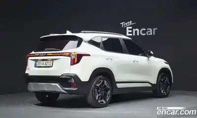 Kia Seltos 2022 1.6 гидро в Москве № 2125024, миниатюра 2